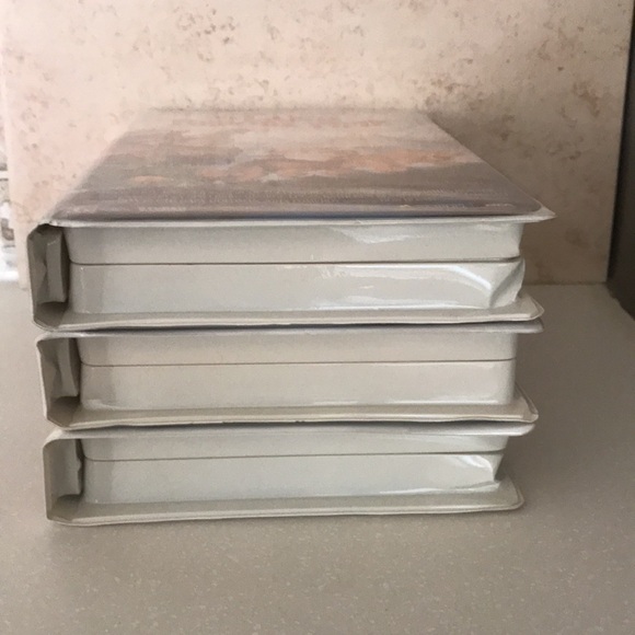 VHS movies: The Land Before Time I,II, and III. - Picture 4 of 9